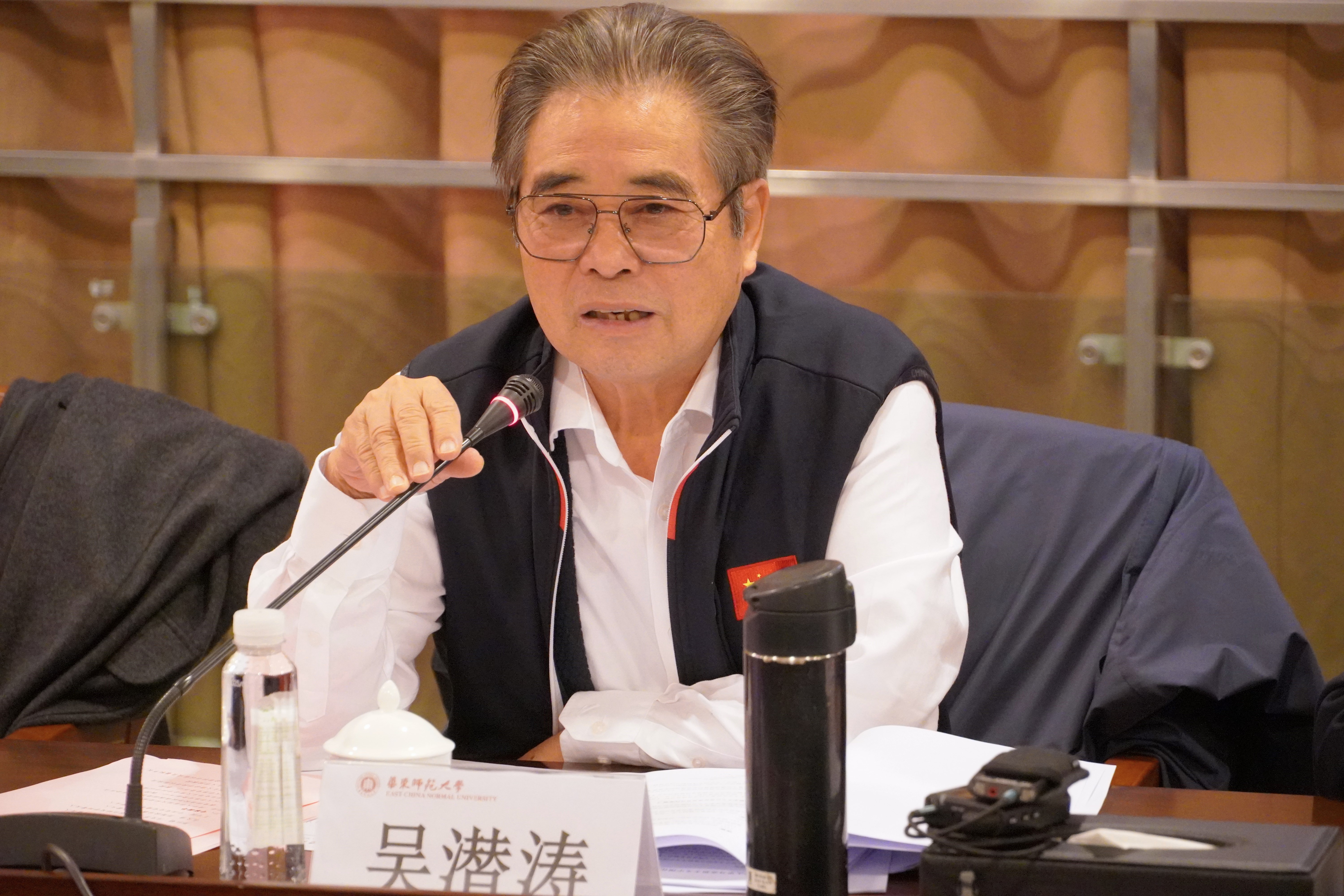 指导1.JPG 指导1.JPG